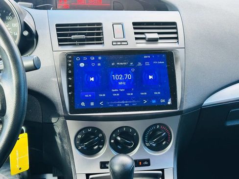 Used 2010 MAZDA MAZDA3 i Touring image 13