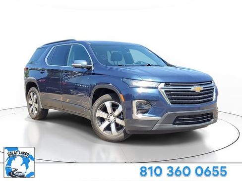 Used 2022 Chevrolet Traverse LT w/ LT Premium Package FWD image 1