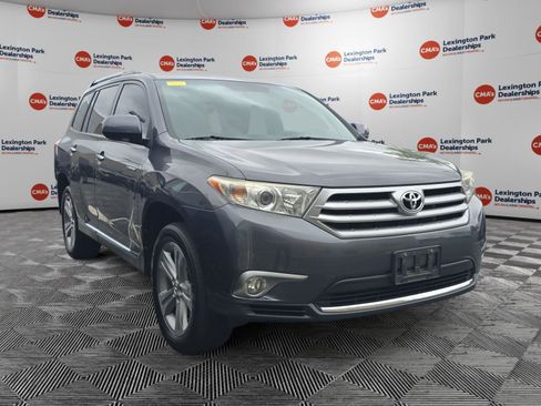 Used 2013 Toyota Highlander Limited AWD/4WD image 1