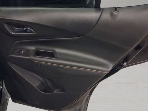 Used 2021 Chevrolet Equinox Premier FWD image 17