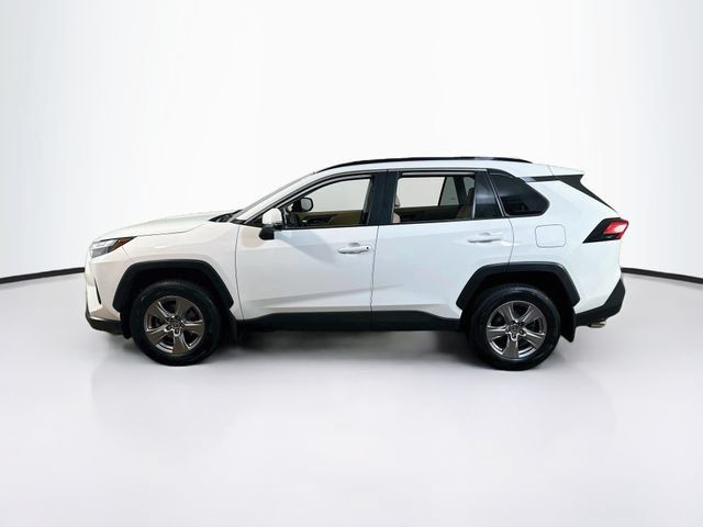 Used 2023 Toyota RAV4 XLE AWD/4WD image 5