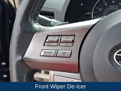 Used 2010 Subaru Legacy 2.5i Premium AWD/4WD image 7