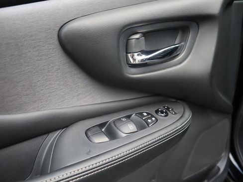 Certified 2024 Nissan Murano SV w/ SV Midnight Edition Package image 17