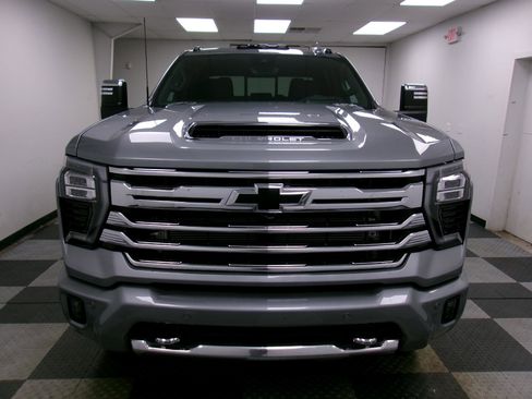 Used 2025 Chevrolet Silverado 2500 High Country w/ Technology Package image 15
