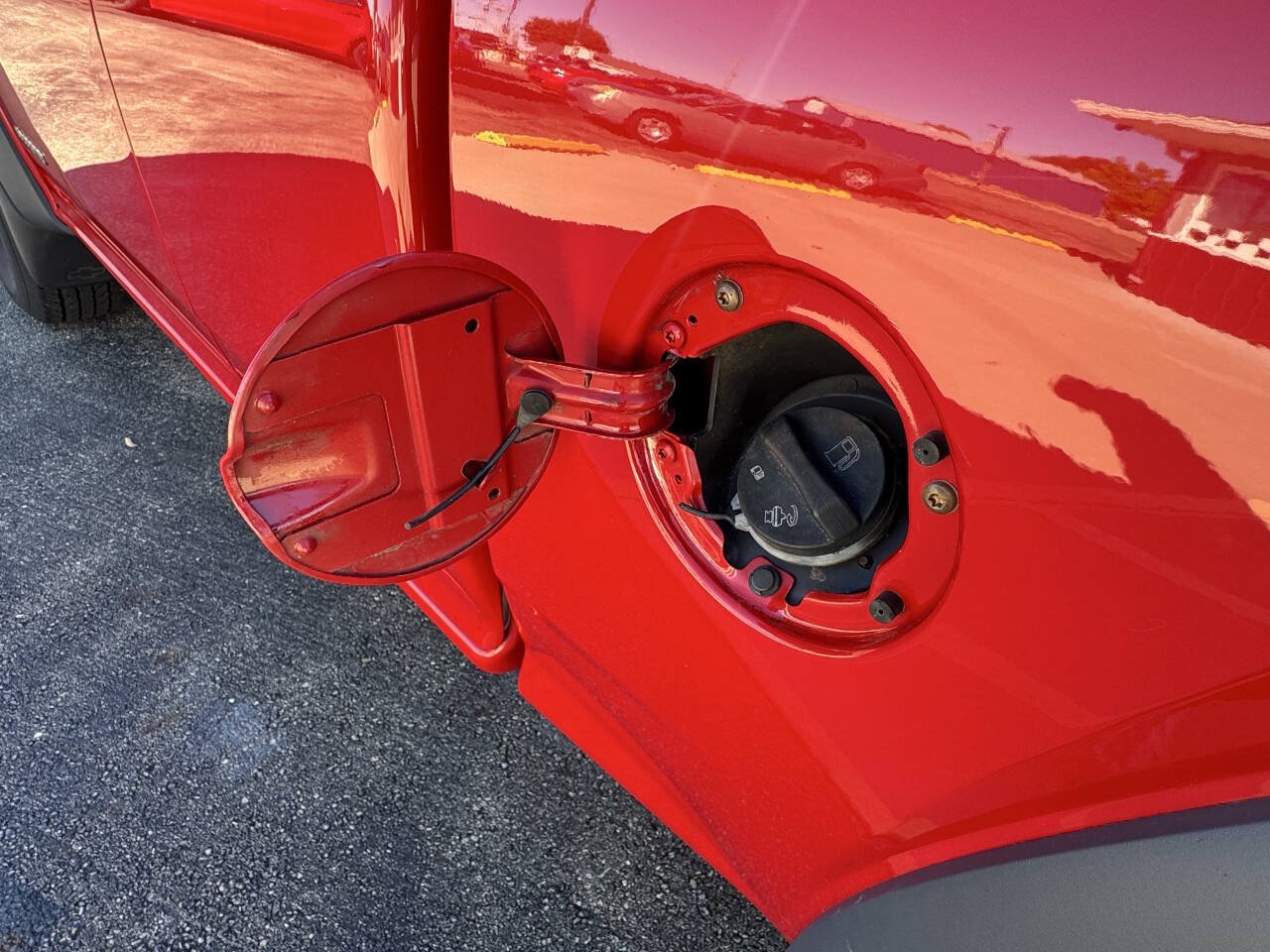 Used 2005 Chevrolet Colorado LS RWD image 30