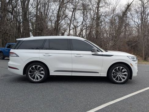 Used 2023 Lincoln Aviator Grand Touring w/ Equipment Group 301A image 4