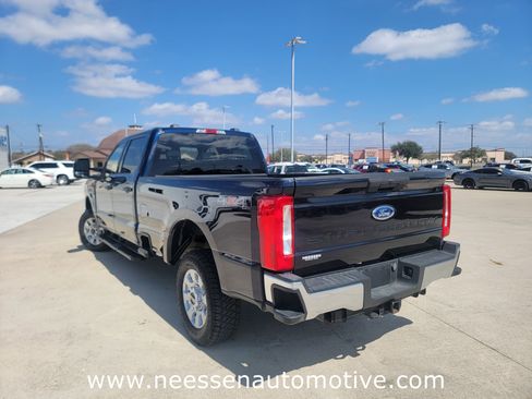 Used 2024 Ford F250 XLT image 5
