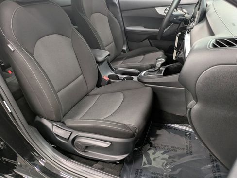 Used 2023 Kia Forte LXS image 29