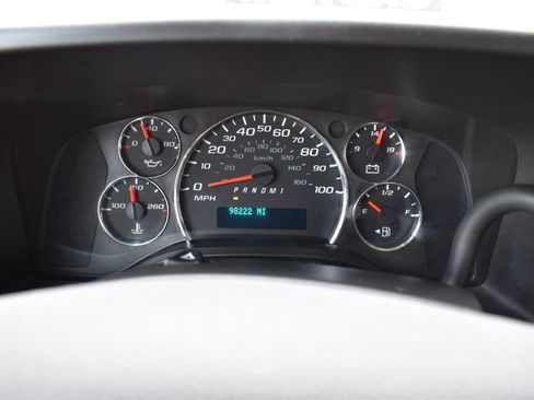 Used 2018 GMC Savana 2500 w/ Communications Package RWD image 27