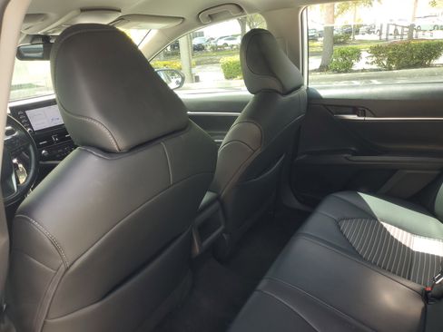 Used 2023 Toyota Camry SE FWD image 12