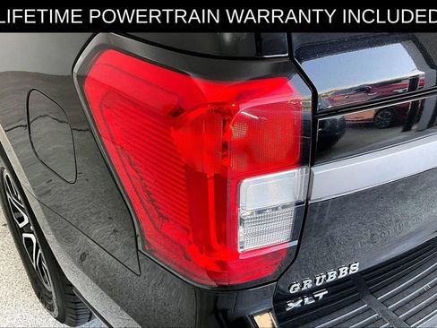 Used 2024 Ford Expedition XLT AWD/4WD image 40