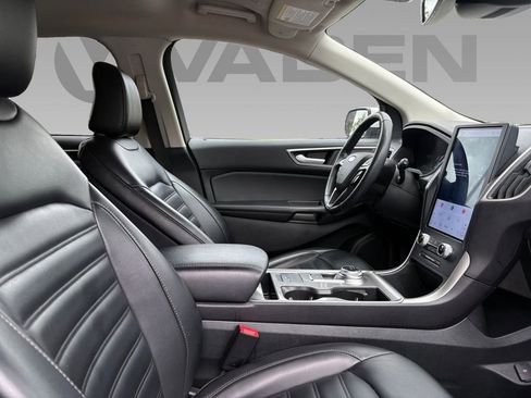 Used 2023 Ford Edge SEL image 8