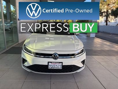 Certified 2025 Volkswagen Jetta SE