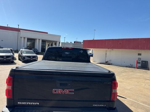 Used 2017 GMC Sierra 2500 Denali w/ Duramax Plus Package image 6