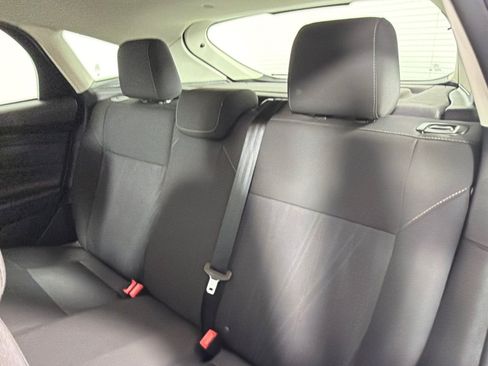 Used 2016 Ford Focus SE w/ SE Power Seat Package FWD image 19