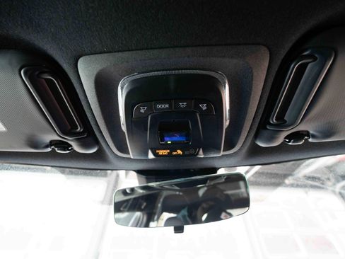 Used 2024 Toyota Corolla SE image 18