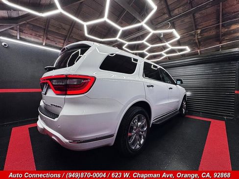 Used 2018 Dodge Durango Citadel w/ Technology Group AWD/4WD image 3