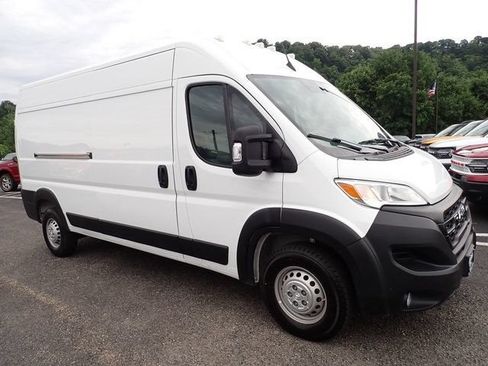 Used 2024 RAM ProMaster 2500 w/ Convenience Group FWD image 15