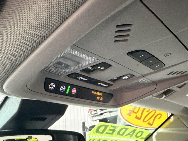 Certified 2024 GMC Terrain SLT w/ Infotainment Package II AWD/4WD image 16