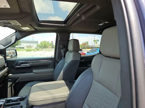 Used 2023 Chevrolet Silverado 1500 ZR2 w/ Technology Package AWD/4WD image 22