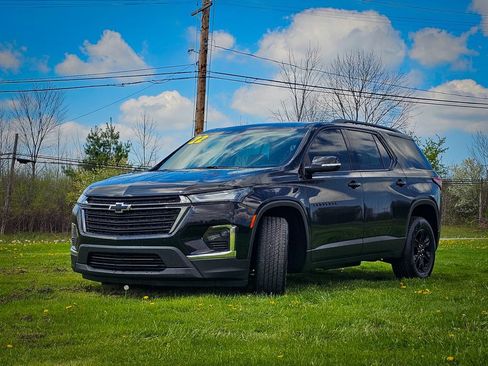 Used 2022 Chevrolet Traverse LT w/ Midnight/Sport Edition AWD/4WD image 7