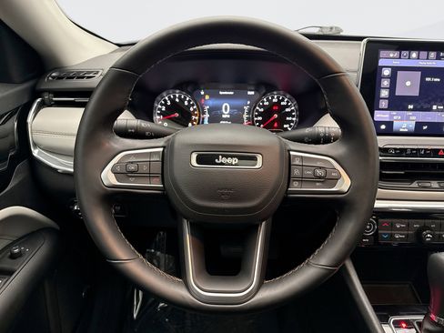 Used 2022 Jeep Compass Limited w/ Sun and Sound Group image 12