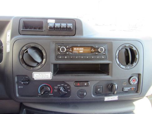 Used 2022 Ford E-350 and Econoline 350 Super Duty RWD image 30