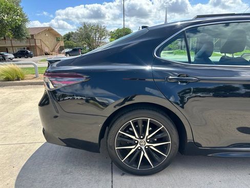 Used 2024 Toyota Camry SE FWD image 6