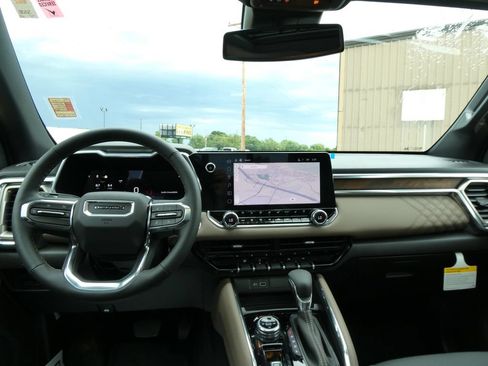 New 2026 GMC Canyon Denali AWD/4WD image 16