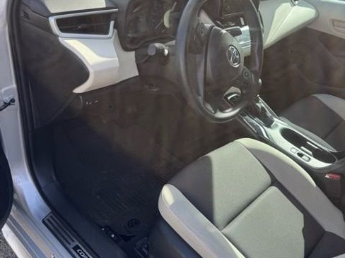 Used 2025 Toyota Corolla LE image 7