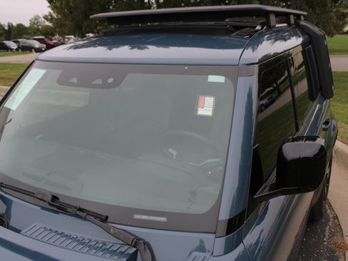 Used 2024 Land Rover Defender 110 S image 85