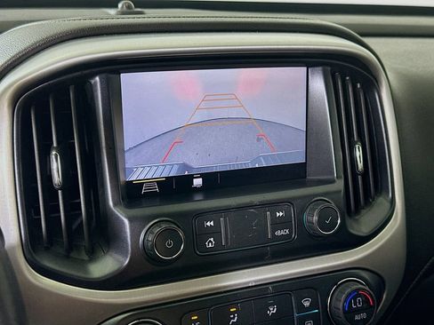 Used 2019 GMC Canyon SLE w/ Elevation Edition RWD image 8