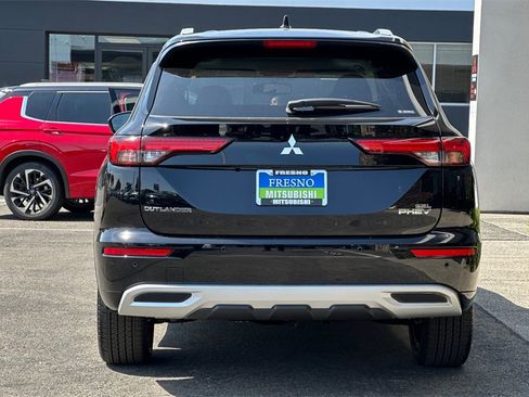 New 2025 Mitsubishi Outlander SEL image 6