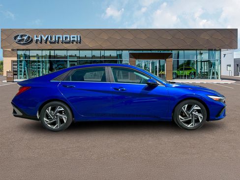 New 2025 Hyundai Elantra Limited image 9