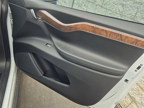 Used 2020 Tesla Model X Long Range image 21