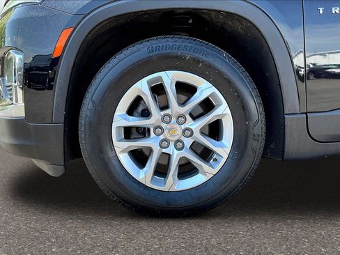 Used 2023 Chevrolet Traverse LS AWD/4WD image 25