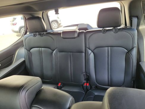 Used 2025 Jeep Wagoneer 2WD w/ Premium Group I image 13