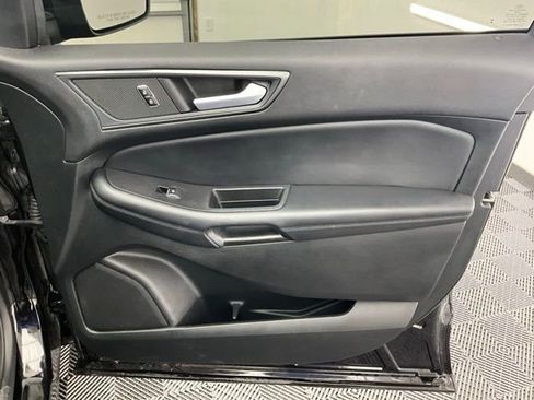 Used 2023 Ford Edge SE w/ Black Appearance Package AWD/4WD image 12