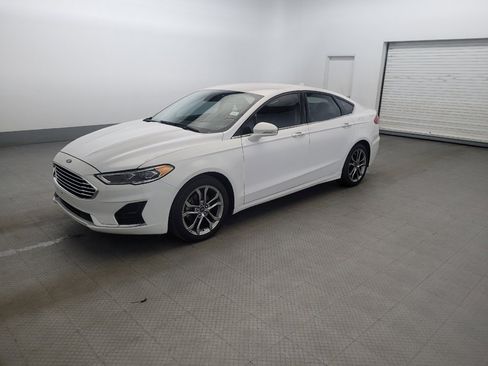 Used 2020 Ford Fusion SEL FWD image 2