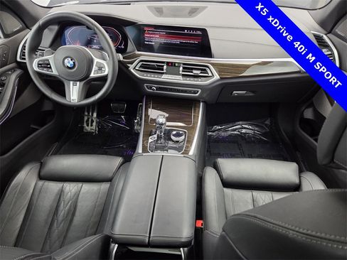 Used 2021 BMW X5 xDrive40i w/ M Sport Package image 25