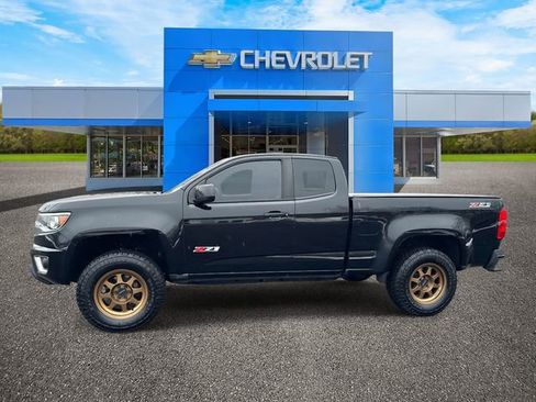Used 2016 Chevrolet Colorado Z71 w/ Z71 Midnight Edition image 3