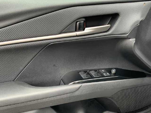 Used 2026 Toyota Camry SE FWD image 16