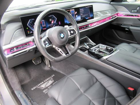 Used 2023 BMW 740i RWD image 17