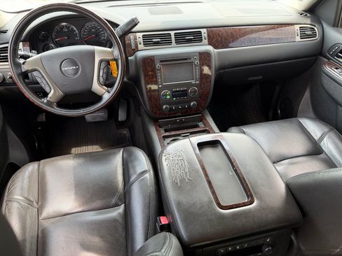 Used 2014 GMC Yukon Denali AWD/4WD image 10