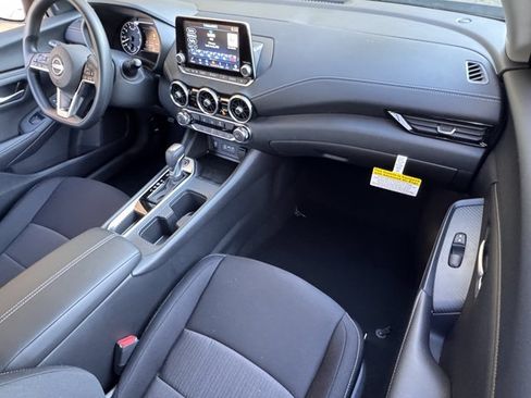 New 2025 Nissan Sentra SV w/ Trunk Package FWD image 7