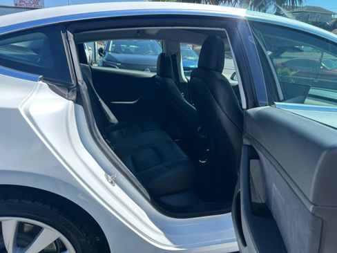 Used 2020 Tesla Model 3 Long Range AWD/4WD image 36