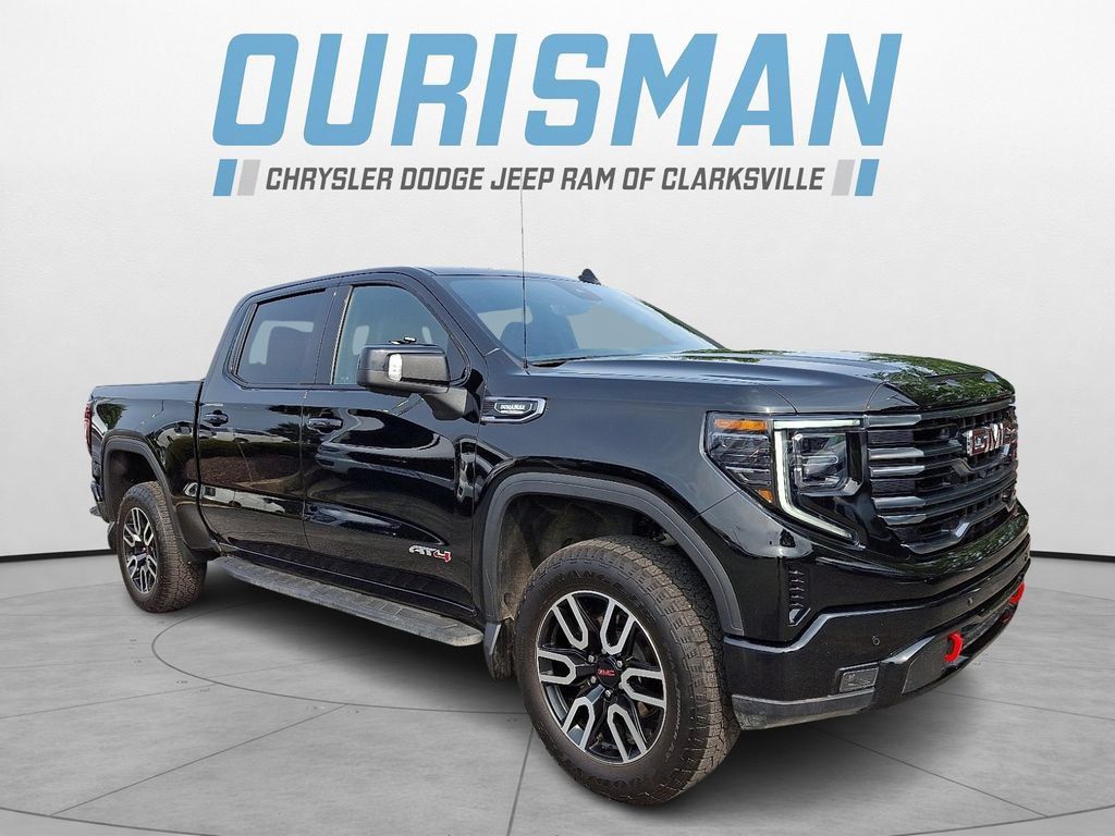 Used 2025 GMC Sierra 1500 AT4 w/ Technology Package AWD/4WD image 1