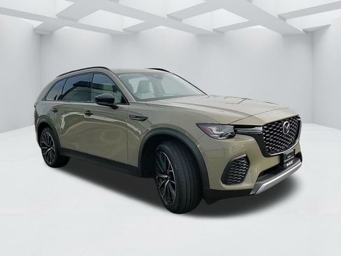 Certified 2025 MAZDA CX-70 Plug-In Hybrid w/ Premium Pkg image 3