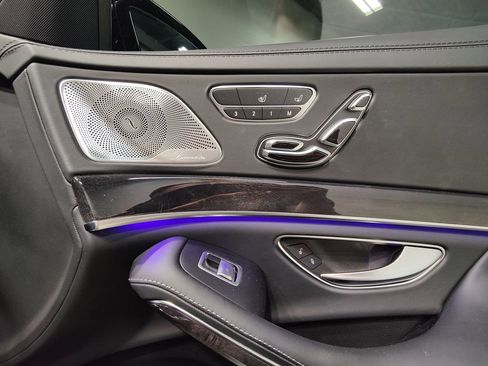 Used 2019 Mercedes-Benz S 560 4MATIC Sedan image 13