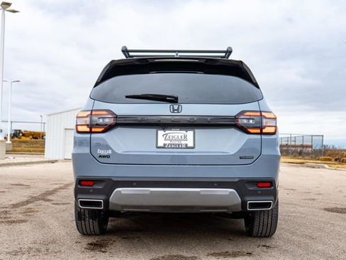 New 2026 Honda Pilot Touring image 6